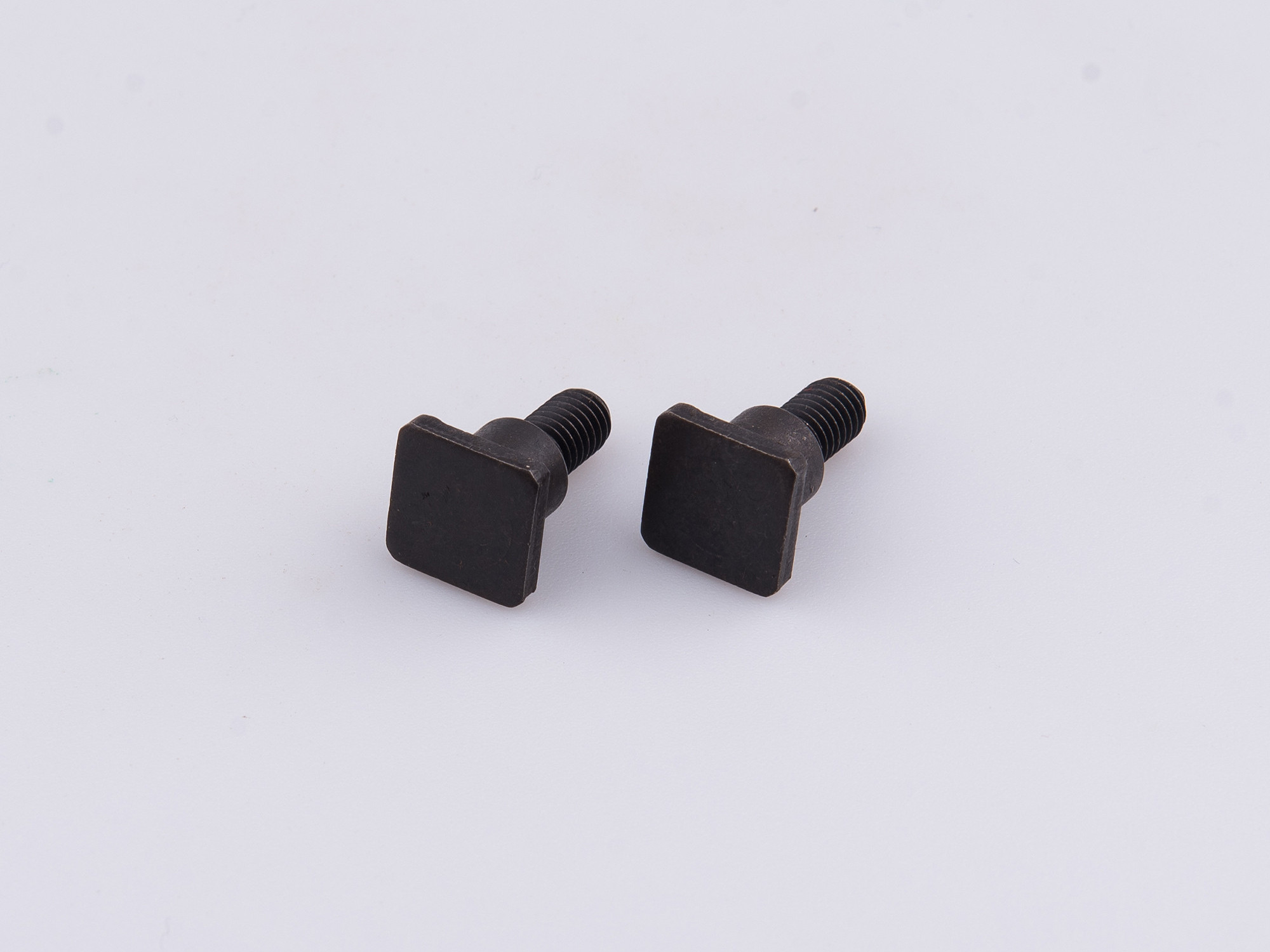 8.8級(jí)國標(biāo)T型螺絲